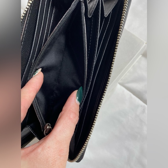 NWT Coach Wallet - Picture 5 of 9